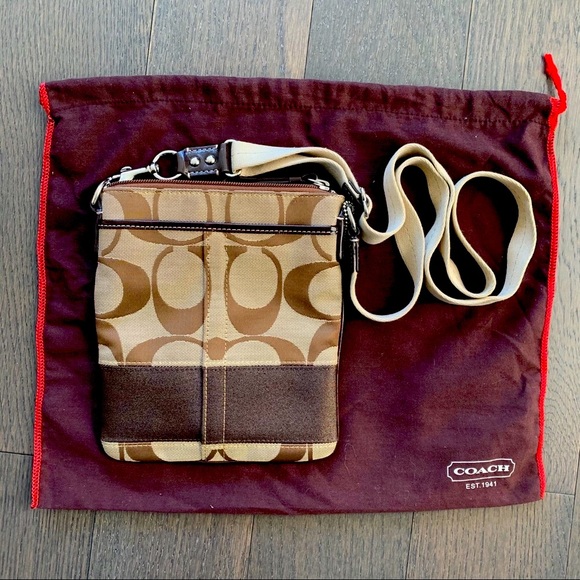 Coach Signature Logo Canvas Fabric Crossbody Purse - Picture 1 of 7